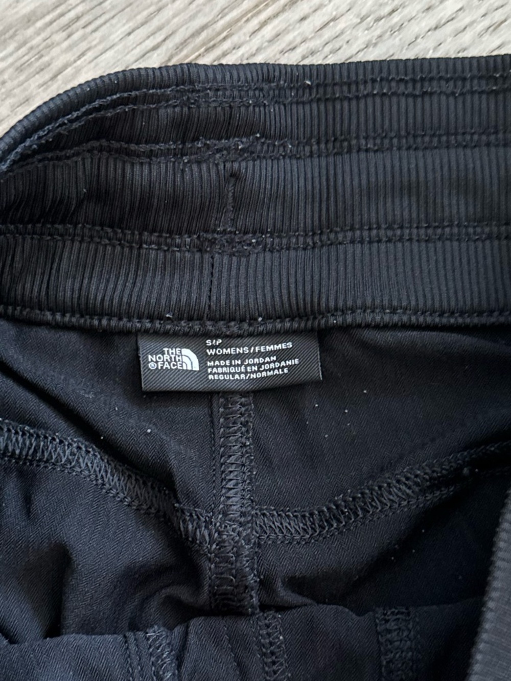 The North Face Black Women's Nylon Athletic Jogger Pants in size S - Picture 4 of 11